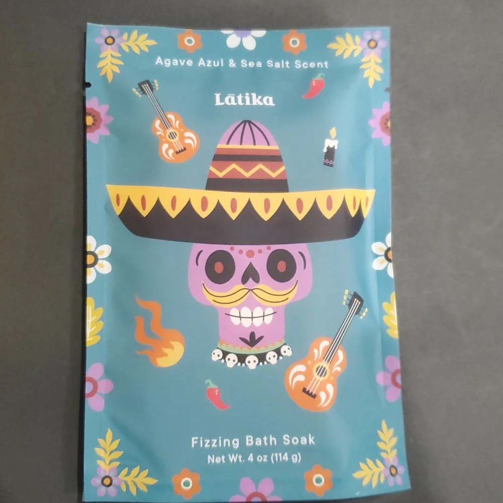 Latika Día‎ de (los) Muertos 2pack bath bomb and fizzing bath soak new FREE